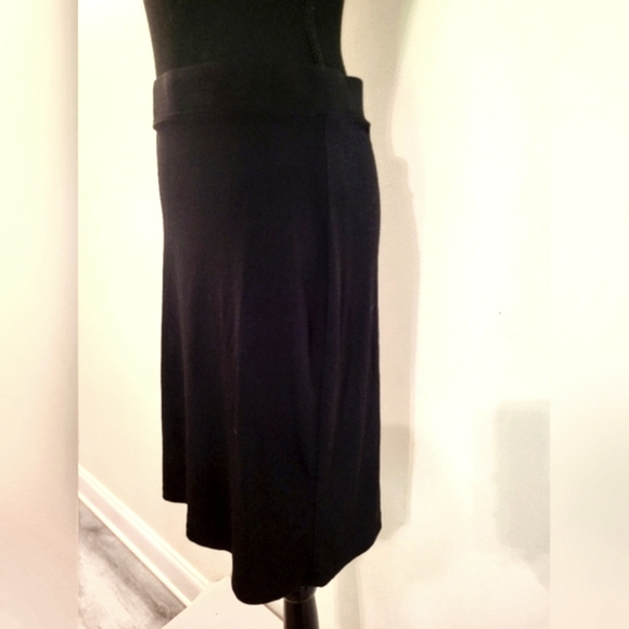 Jaclyn Smith Black Pencil Midi Skirt‎ (Size Small) - Picture 4 of 7